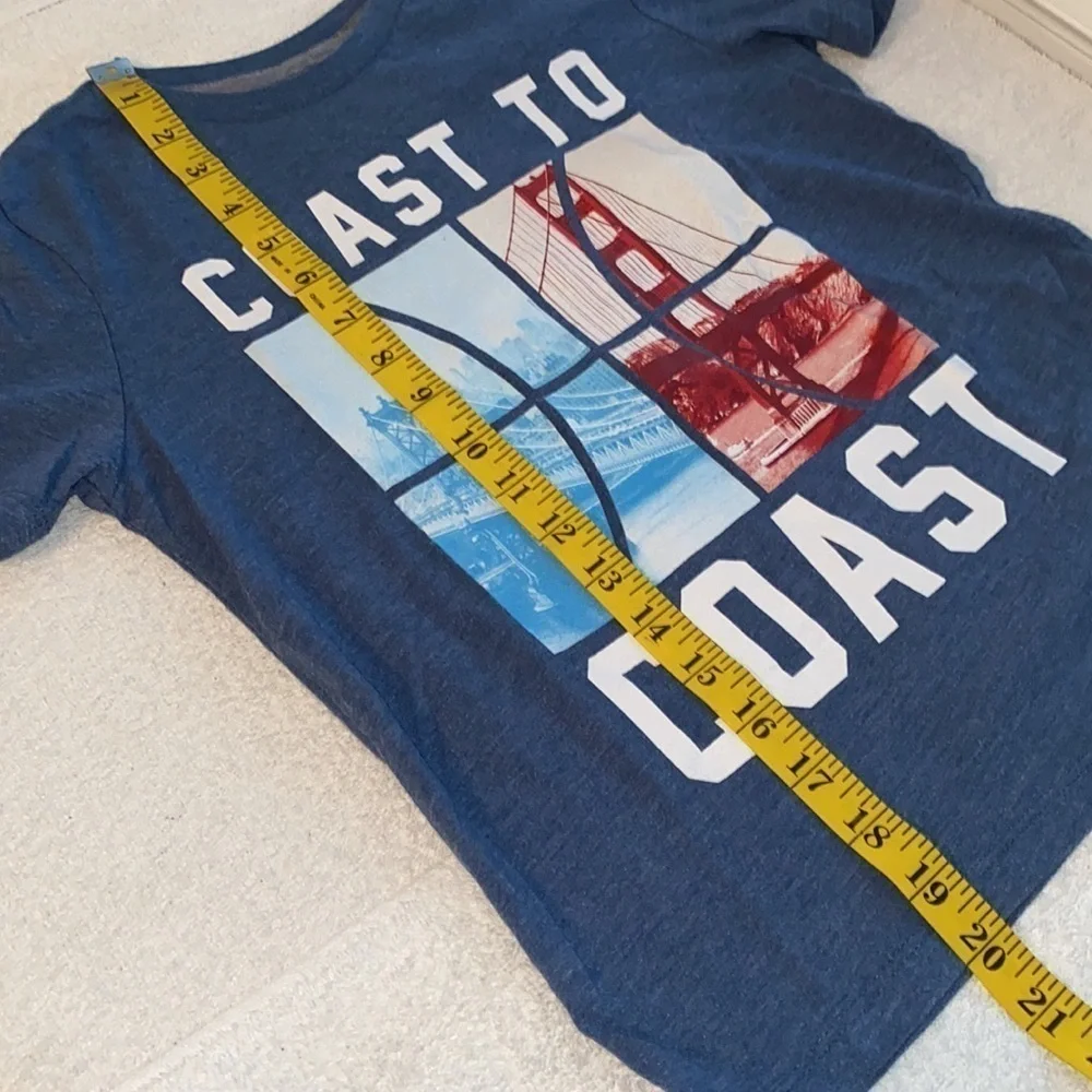 Old Navy T-shirt short sleeve rounded neckline Coast to Coast print Size Medium